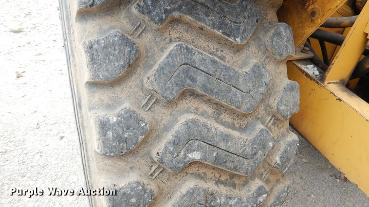 image for item ES9646 2006 Caterpillar 613C  elevating scraper