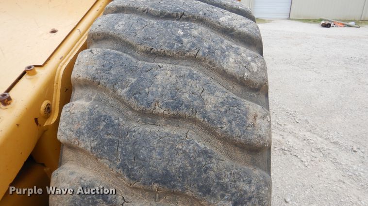 image for item ES9646 2006 Caterpillar 613C  elevating scraper