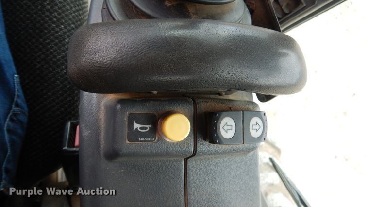 image for item ES9647 2010 Caterpillar 120M  motor grader