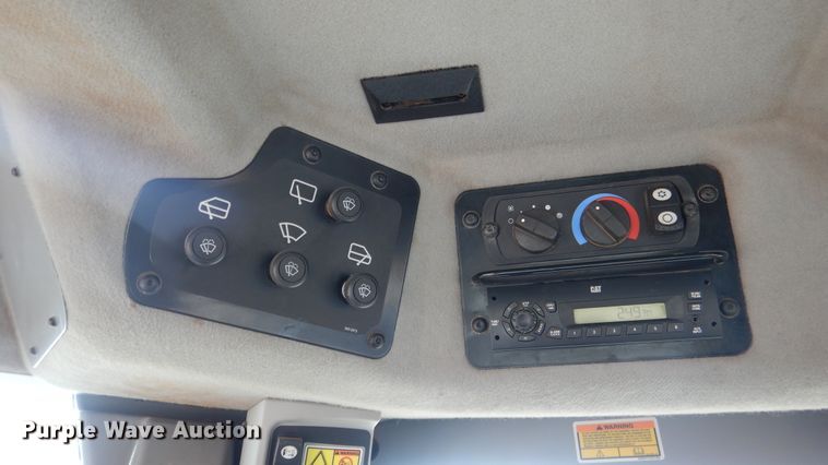 image for item ES9647 2010 Caterpillar 120M  motor grader