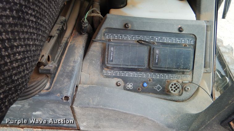 image for item ES9647 2010 Caterpillar 120M  motor grader