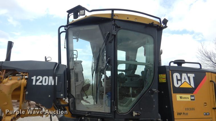 image for item ES9647 2010 Caterpillar 120M  motor grader
