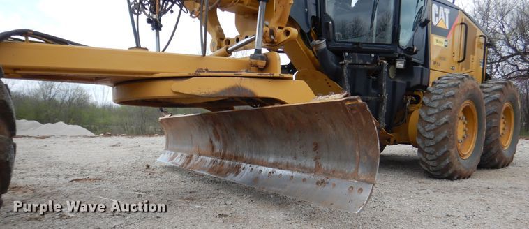 image for item ES9647 2010 Caterpillar 120M  motor grader