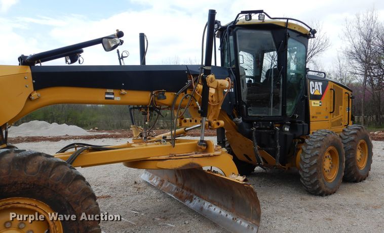 image for item ES9647 2010 Caterpillar 120M  motor grader
