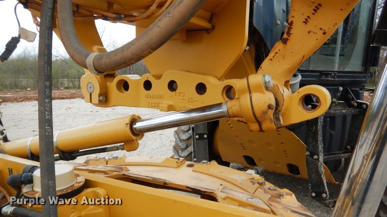 image for item ES9647 2010 Caterpillar 120M  motor grader
