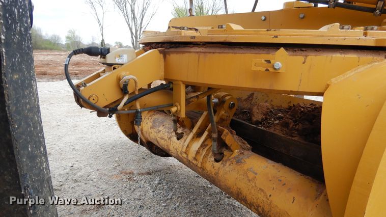 image for item ES9647 2010 Caterpillar 120M  motor grader