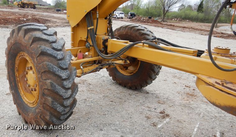 image for item ES9647 2010 Caterpillar 120M  motor grader