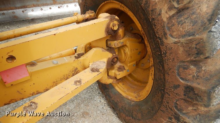 image for item ES9647 2010 Caterpillar 120M  motor grader