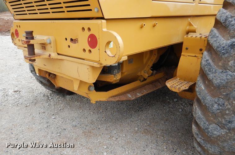 image for item ES9647 2010 Caterpillar 120M  motor grader