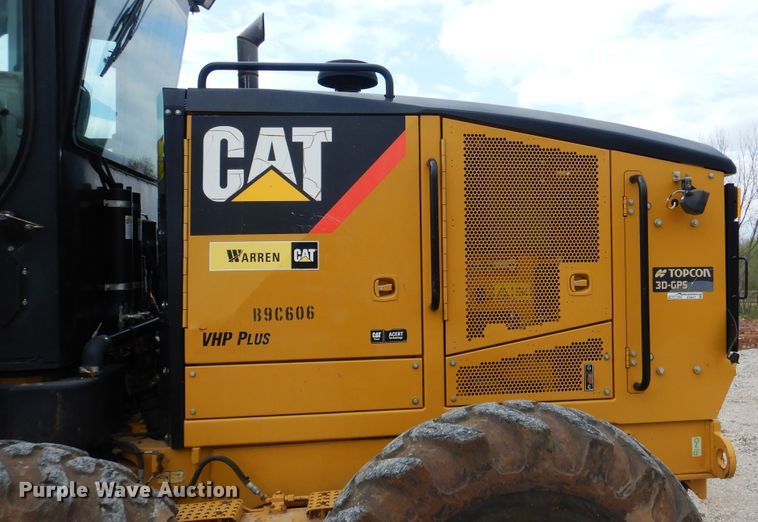 image for item ES9647 2010 Caterpillar 120M  motor grader