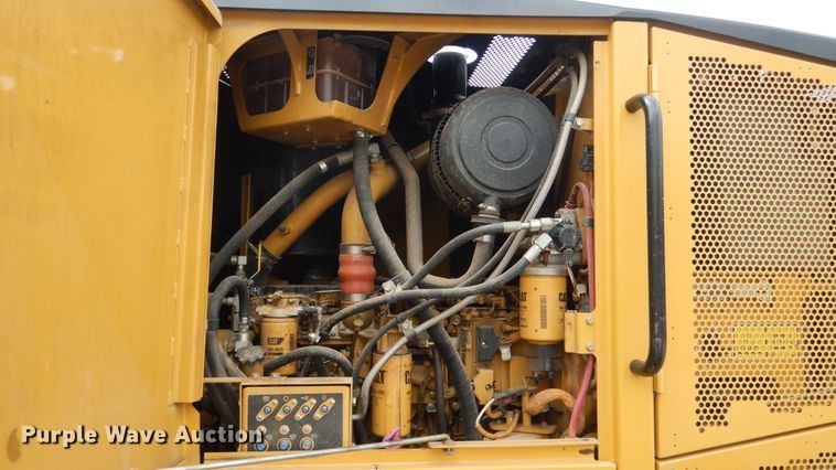 image for item ES9647 2010 Caterpillar 120M  motor grader