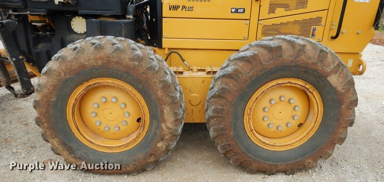 image for item ES9647 2010 Caterpillar 120M  motor grader