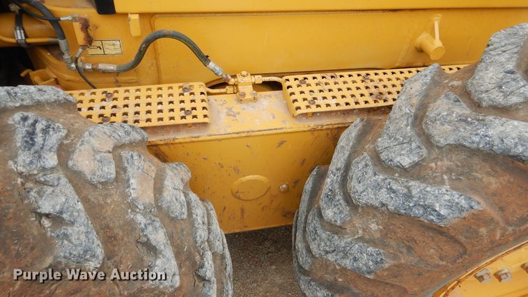 image for item ES9647 2010 Caterpillar 120M  motor grader