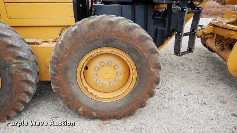 image for item ES9647 2010 Caterpillar 120M  motor grader