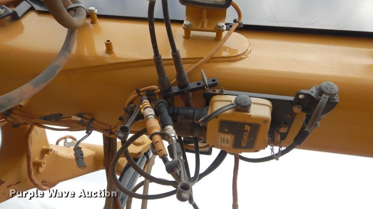 image for item ES9647 2010 Caterpillar 120M  motor grader