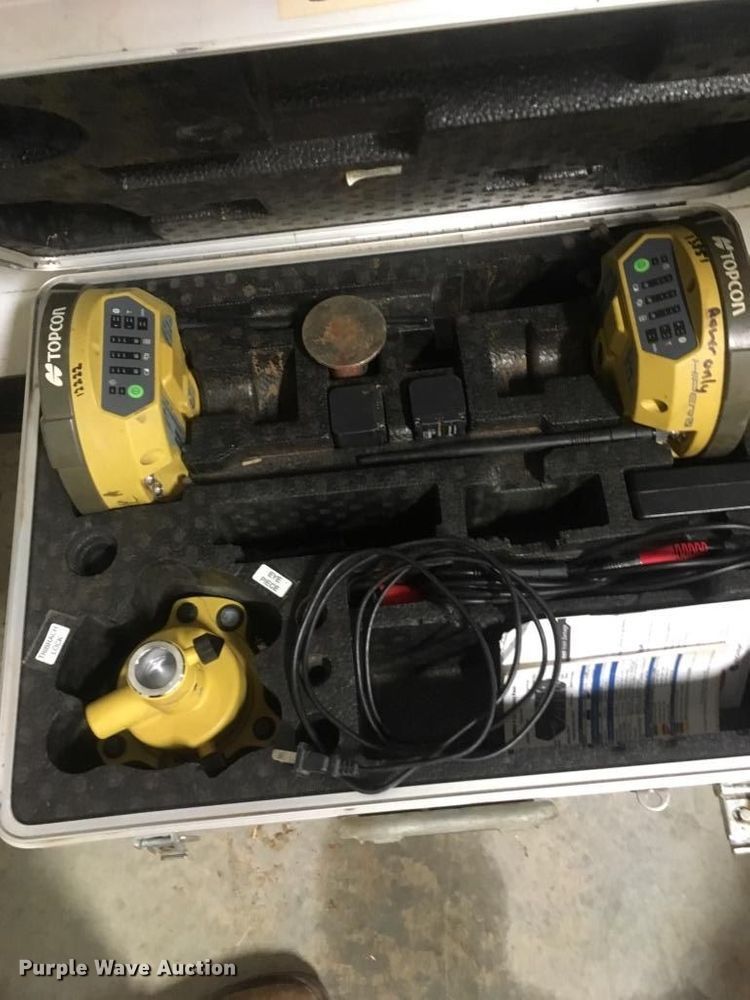 image for item ES9647 2010 Caterpillar 120M  motor grader