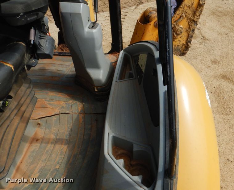 image for item ES9655 2012 Caterpillar 420E  backhoe