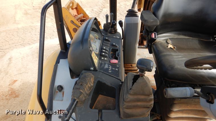 image for item ES9655 2012 Caterpillar 420E  backhoe