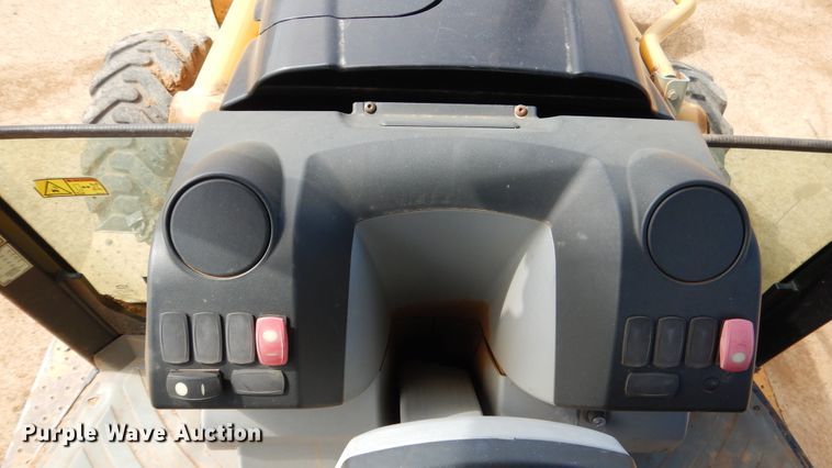 image for item ES9655 2012 Caterpillar 420E  backhoe
