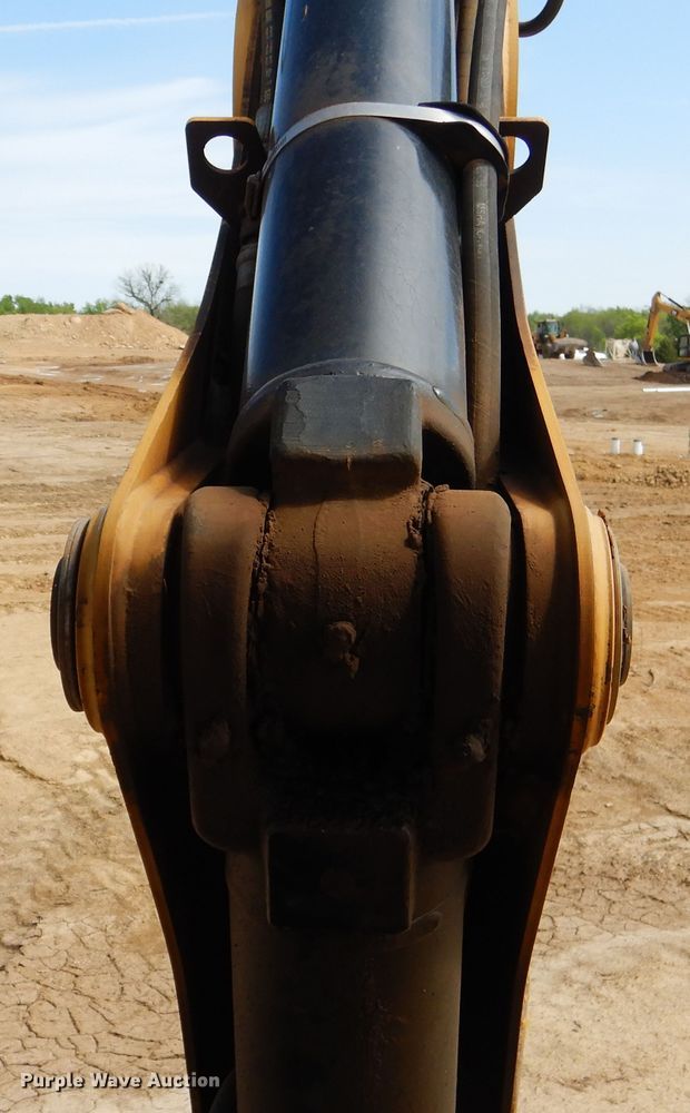 image for item ES9655 2012 Caterpillar 420E  backhoe