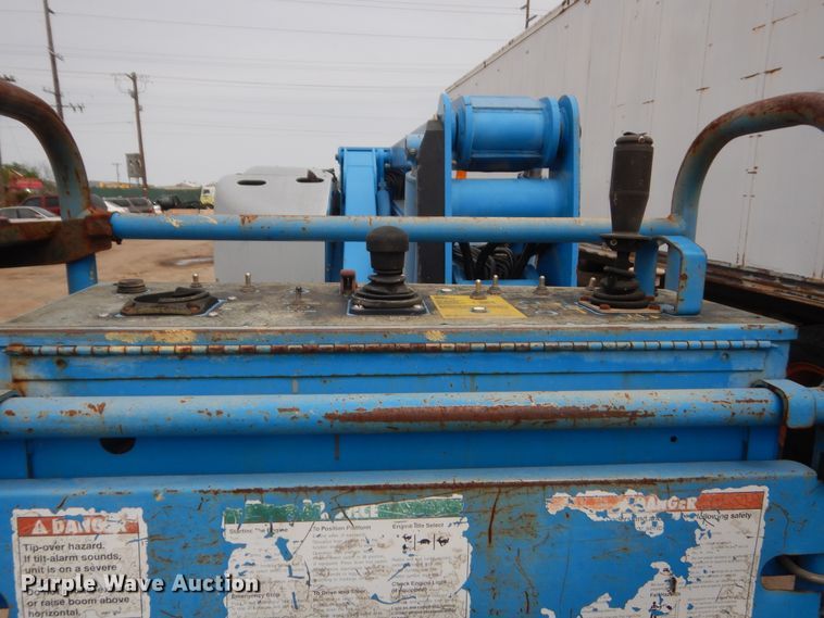 image for item ET9110 1999 Genie S45  boom lift