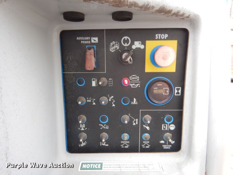 image for item ET9110 1999 Genie S45  boom lift