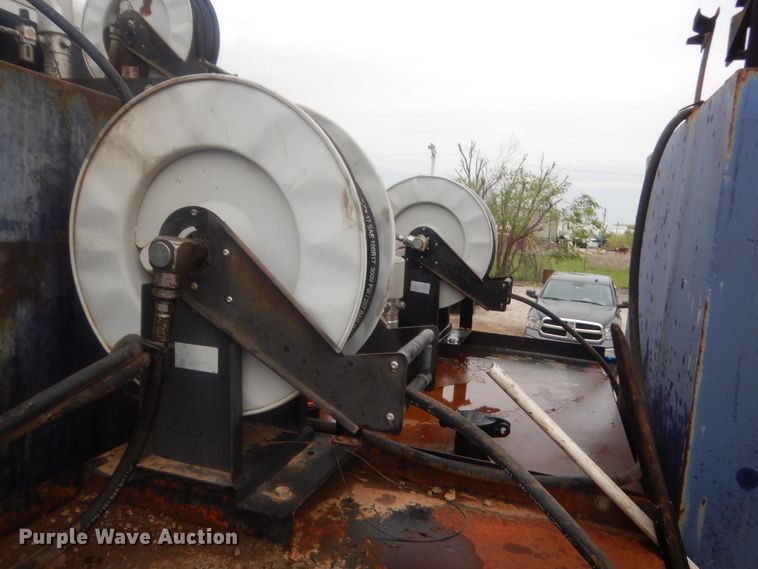 image for item ET9244 2008 Kenworth T370  lube truck