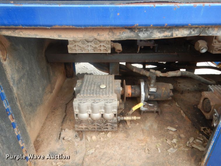 image for item ET9244 2008 Kenworth T370  lube truck