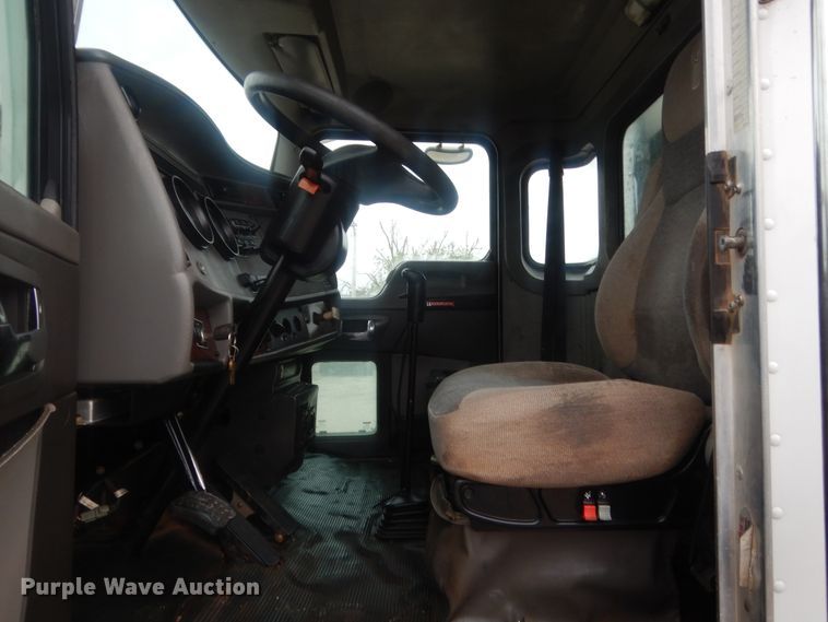 image for item ET9244 2008 Kenworth T370  lube truck