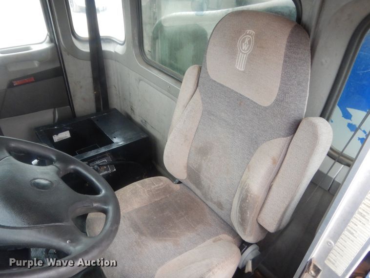 image for item ET9244 2008 Kenworth T370  lube truck