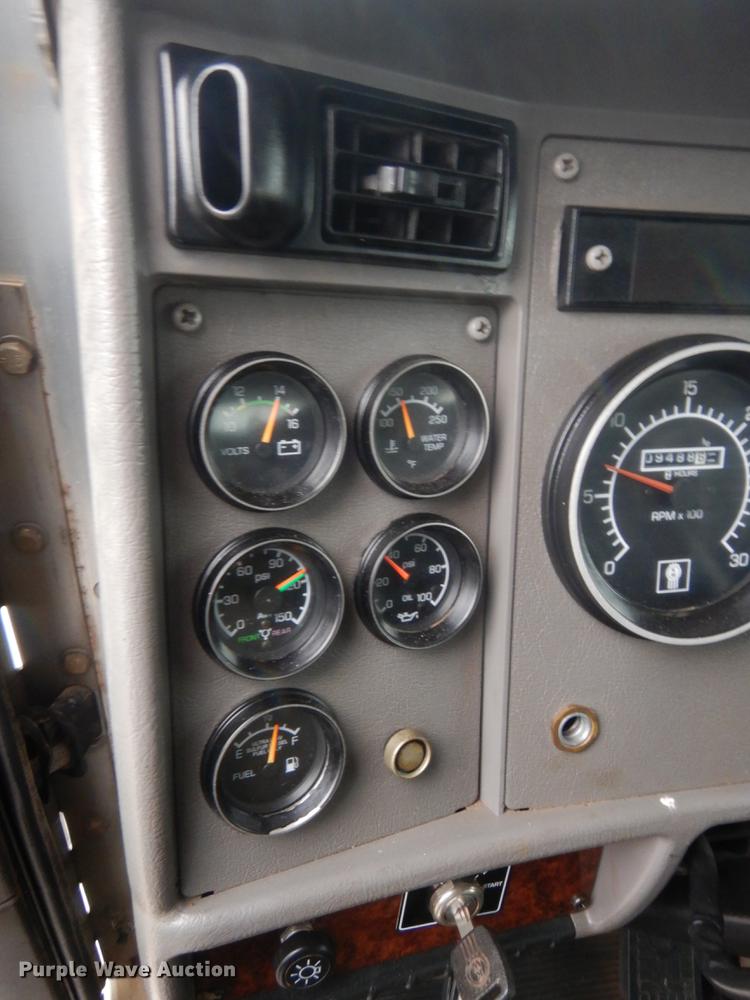 image for item ET9244 2008 Kenworth T370  lube truck