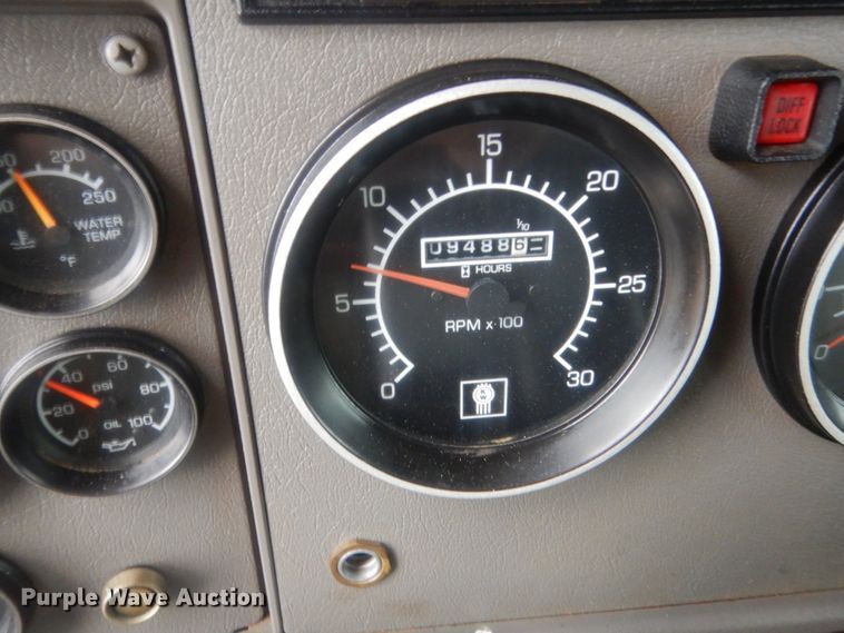 image for item ET9244 2008 Kenworth T370  lube truck