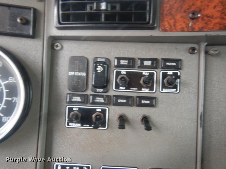 image for item ET9244 2008 Kenworth T370  lube truck