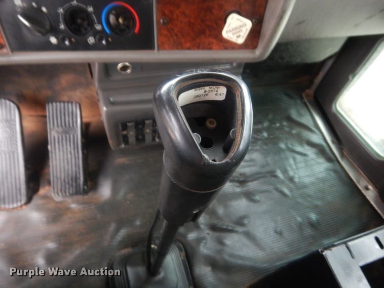 image for item ET9244 2008 Kenworth T370  lube truck