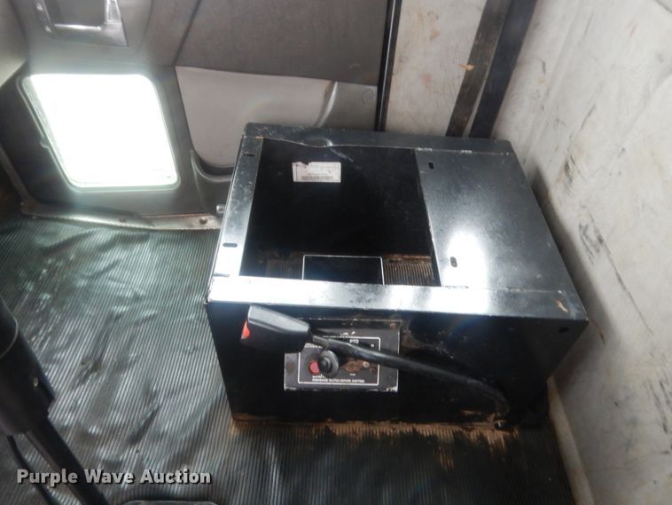 image for item ET9244 2008 Kenworth T370  lube truck