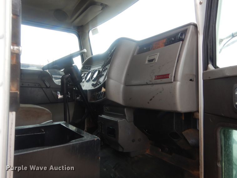 image for item ET9244 2008 Kenworth T370  lube truck