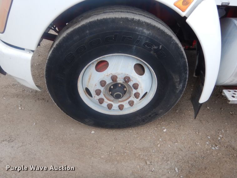 image for item ET9244 2008 Kenworth T370  lube truck