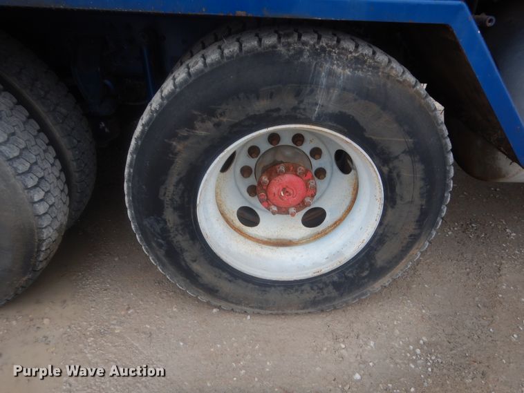 image for item ET9244 2008 Kenworth T370  lube truck