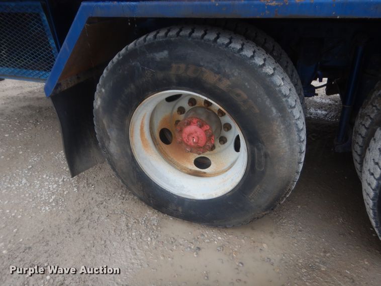 image for item ET9244 2008 Kenworth T370  lube truck