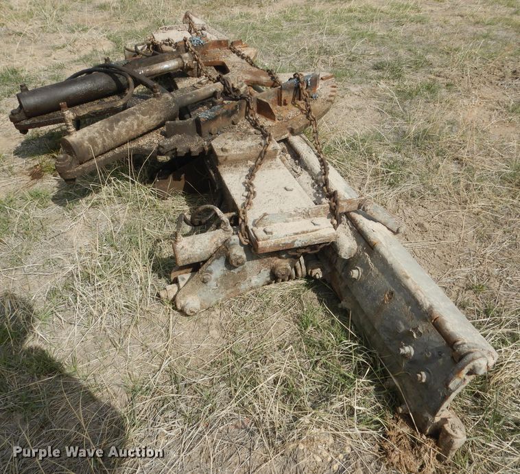 image for item FI9033 (2) under mount snow plows