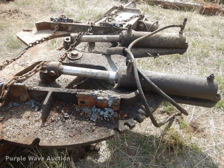 image for item FI9033 (2) under mount snow plows