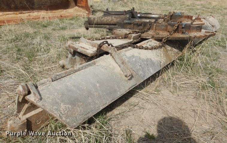 image for item FI9033 (2) under mount snow plows