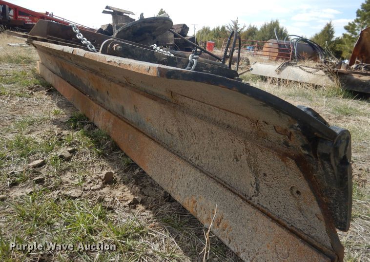 image for item FI9033 (2) under mount snow plows