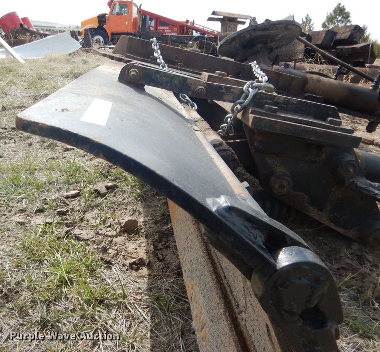 image for item FI9033 (2) under mount snow plows