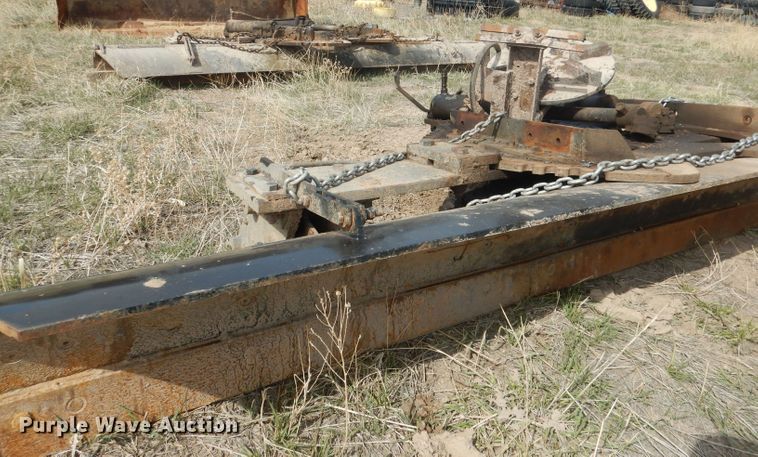 image for item FI9033 (2) under mount snow plows