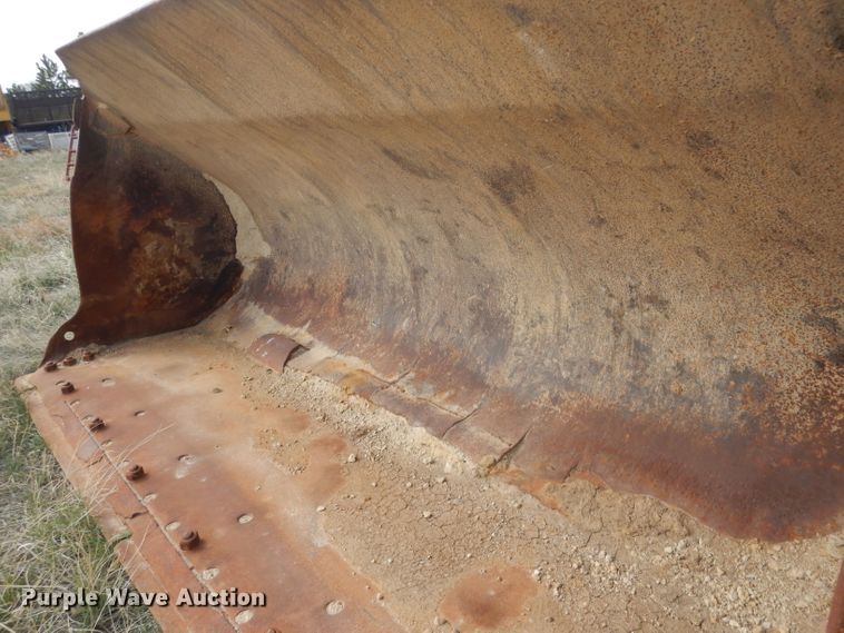 image for item FI9035 Caterpillar 120"W loader bucket