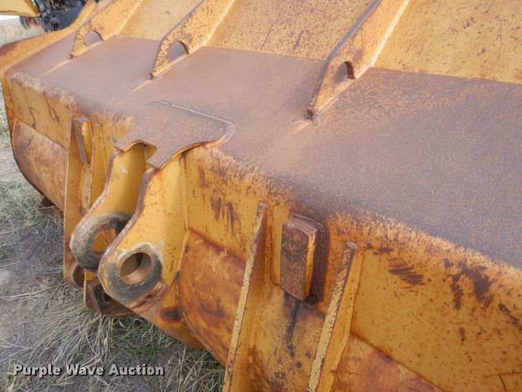 image for item FI9035 Caterpillar 120"W loader bucket