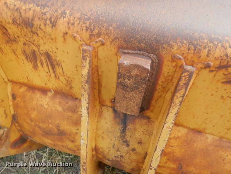 image for item FI9035 Caterpillar 120"W loader bucket