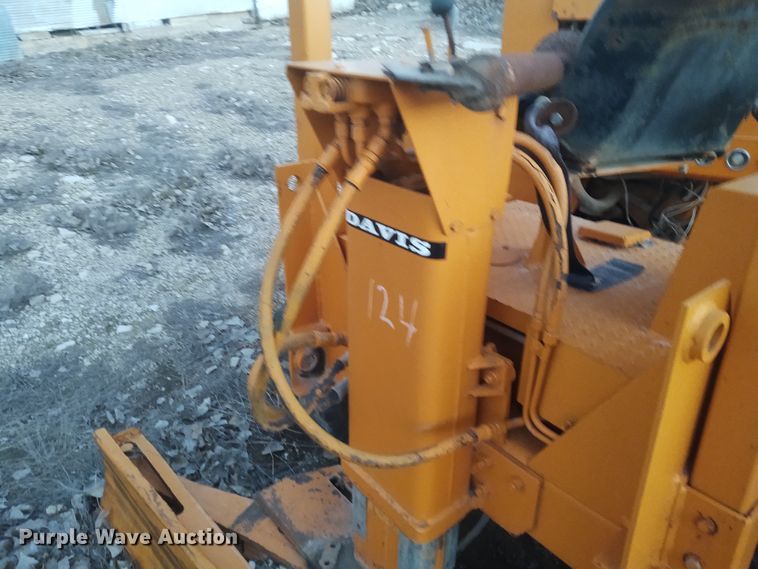 image for item FY9896 Davis Fleetline 70+4  trencher