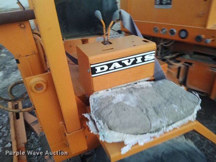 image for item FY9896 Davis Fleetline 70+4  trencher